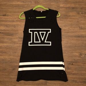 NEVER WORN LF TANK TOP